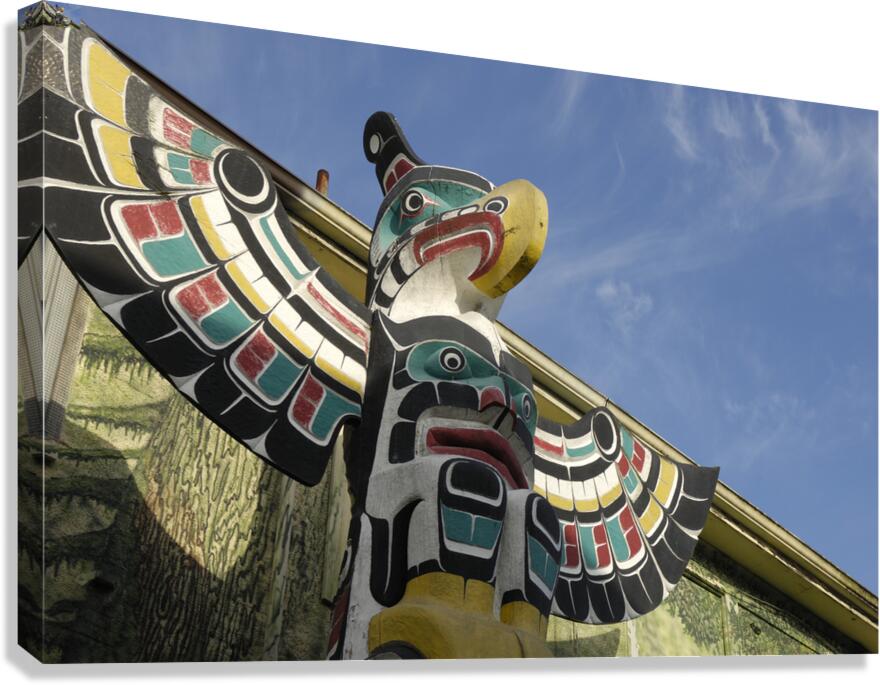 Thunderbird Above Killer Whale   Carver: Harold Alfred 1990. Cowichan Valley Vancouver Island British Columbia Canada. Canvas Print