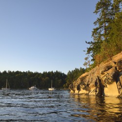 Sculpted sandstone cliff in front of the Tent Island anchorage